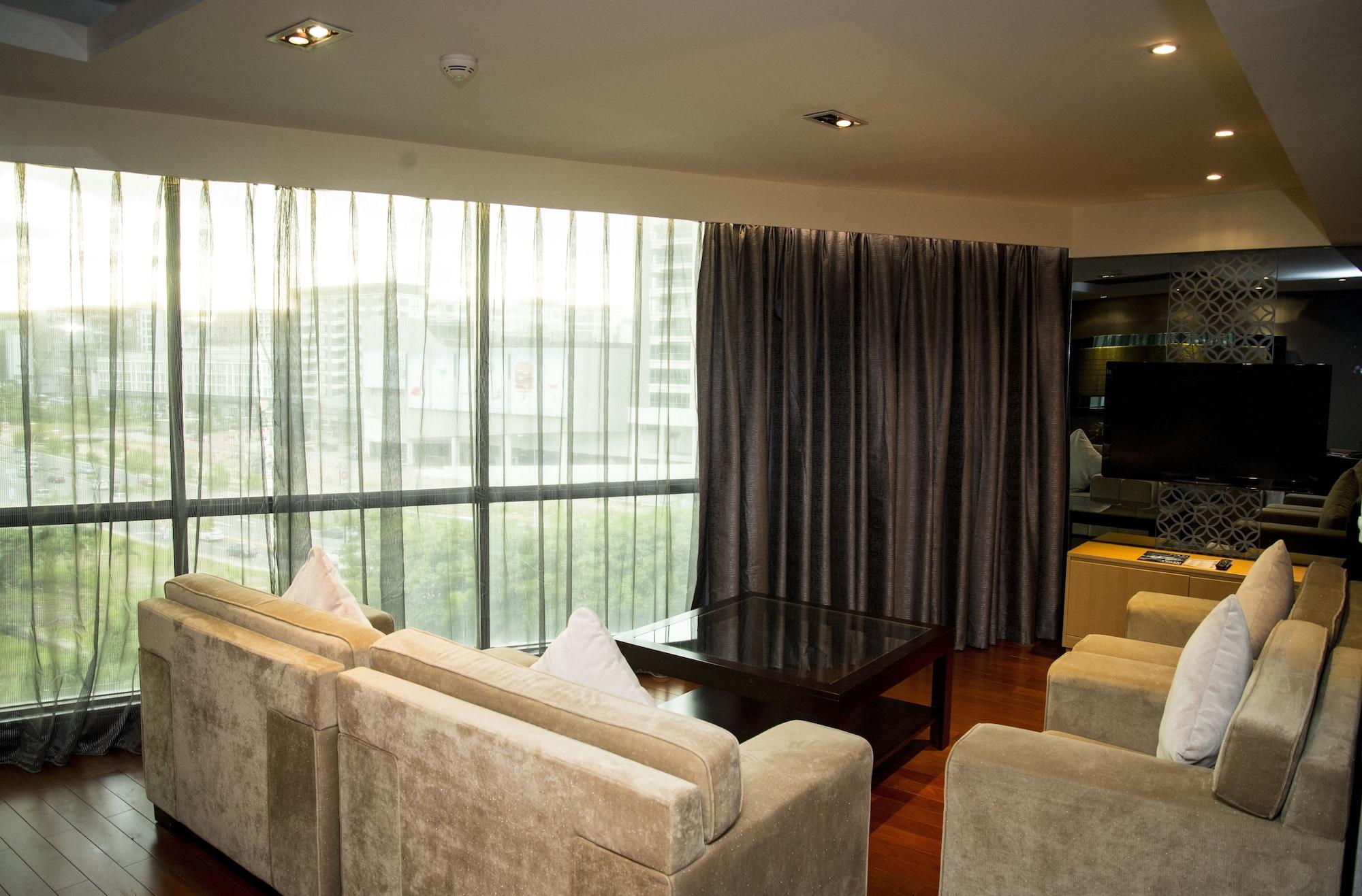 Hotel Ming Garden & Residences 4*